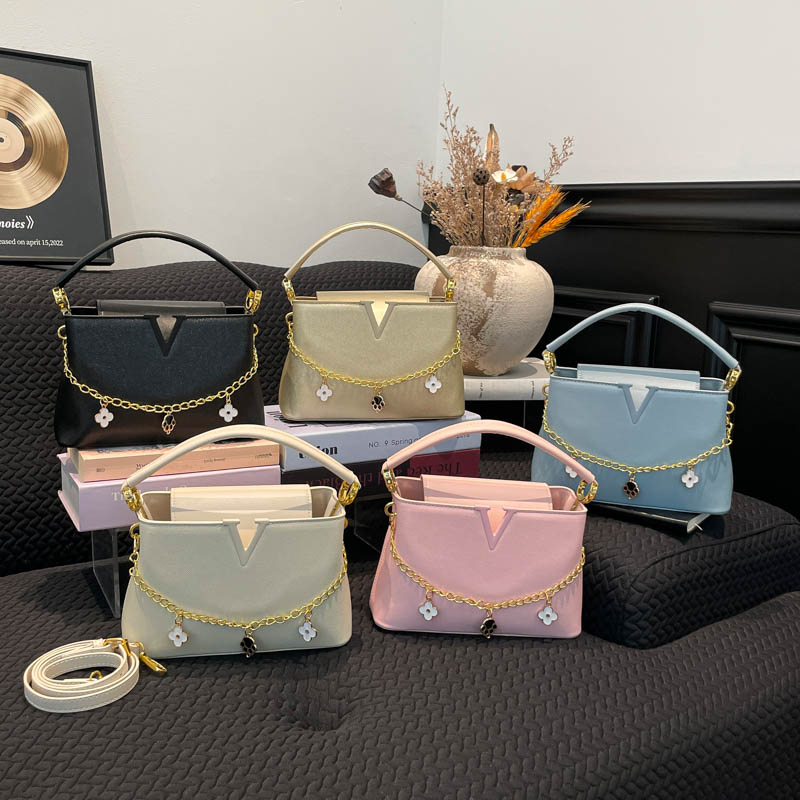 Classic Pu Leather Lady Should - Interior Design Trends 2026 ulasan dan harga