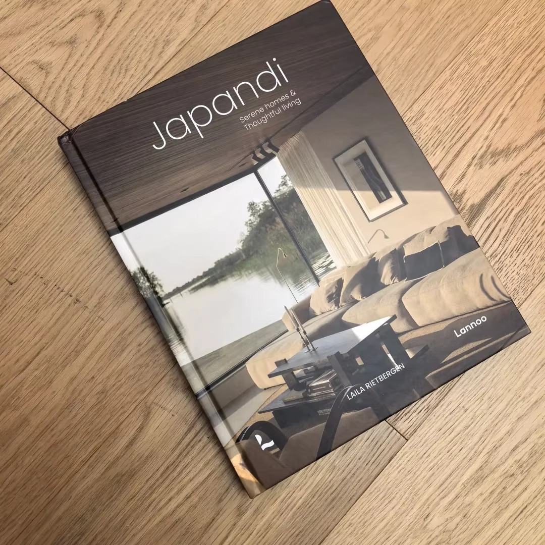Serene Homes and Thoughtful Li - Interior Design Book ulasan dan harga